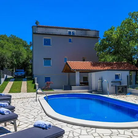 Kelava بيت للعطل