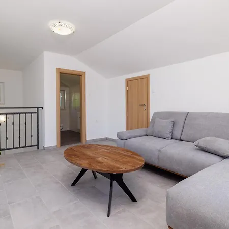 Kelava بيت للعطل *