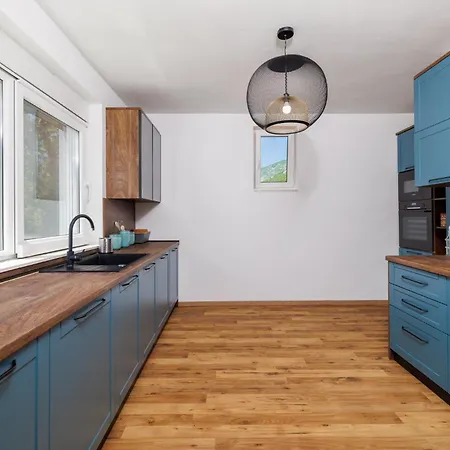 Kelava Feriehus *